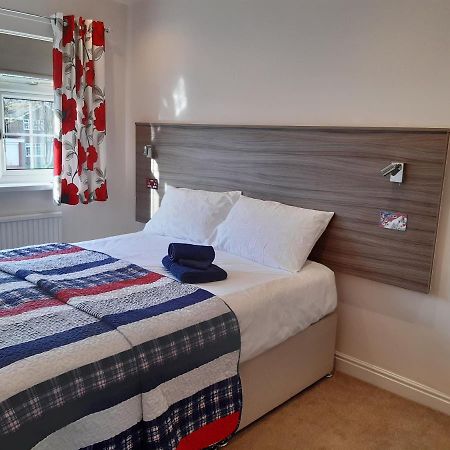 Smitten House 4 Bedroom Рил Екстериор снимка