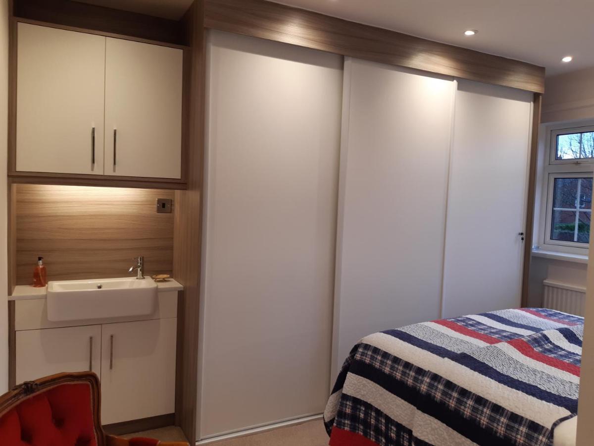Smitten House 4 Bedroom Рил Екстериор снимка