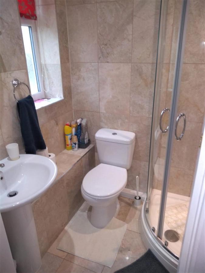 Smitten House 4 Bedroom Рил Екстериор снимка